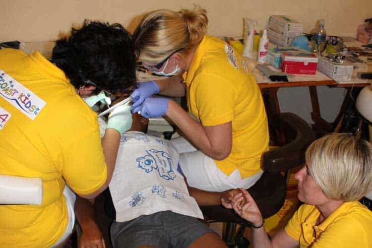 Mit dem Hilfsprojekt in Südafrika leistet KU64 Berlin einen nachhaltigen Beitrag zur Zahngesundheit vor Ort