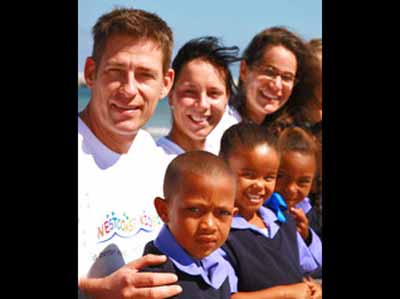 Berliner Zahnärzte mit südafrikanischen Schulkindern