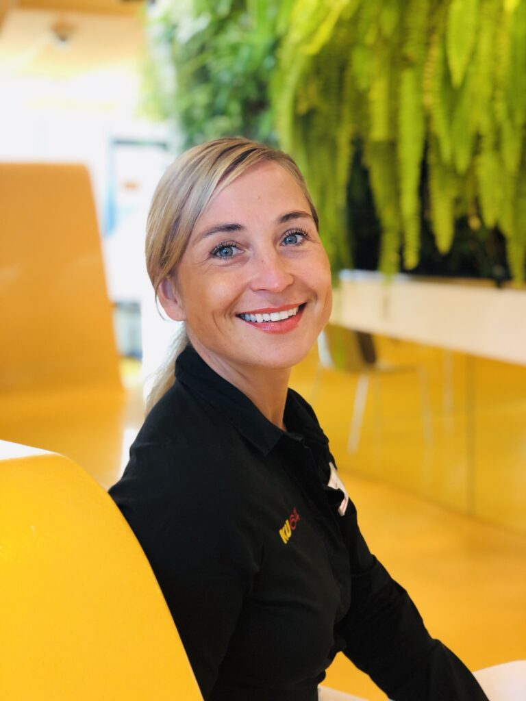 Adina Mauder Dentalhygienikerin und zertifizierte EMS GBT Prophylaxe-Trainerin