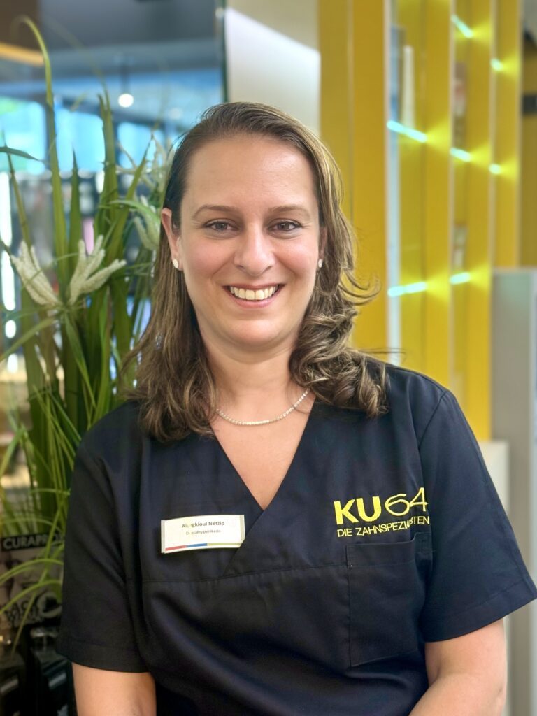 Aisegkioul Netzipoglou-Housein, Dentalhygienikerin bei KU64