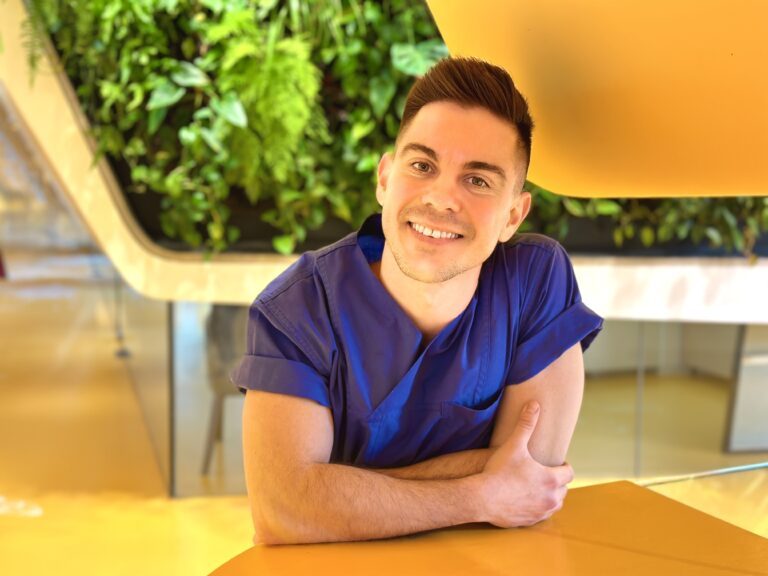 Lisbany Martinez zahnmedizinischer Fachangestellter & Anästhesietechnischer Assistent sowie OP-Koordinator in der KU64-Chirurgie