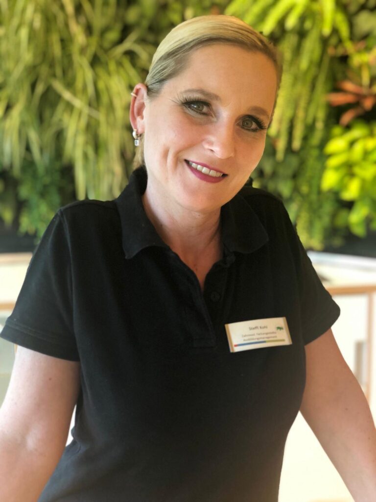 Steffi Kohl Zahnmedizinische Fachangestellte & Ausbildungsmanagement