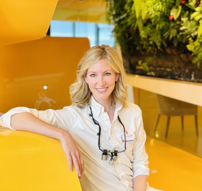 Dr. Silvia Muñoz Zahnärztin für Prothetik & ästhetische Zahn­medizin