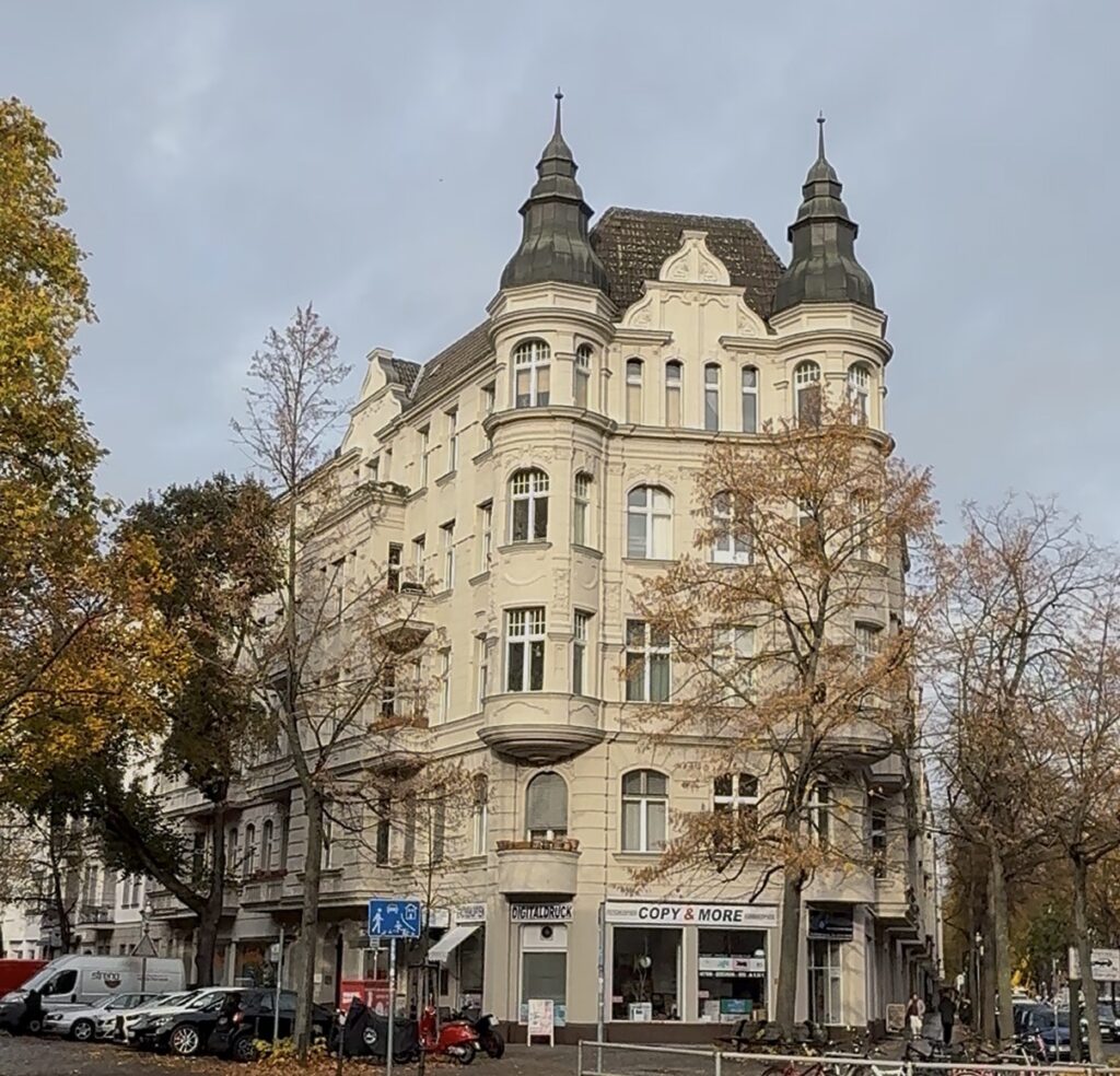 Zahnarzt in Wilmersdorf Berlin, KU64 die KIEZPRAXIS von außen